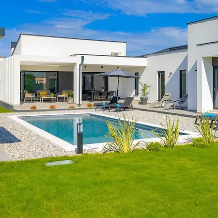 Elegant Balaton Apartment