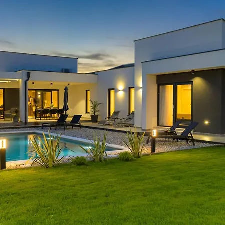 Elegant Balaton Apartment